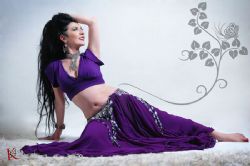 Orientalisk dansfrestllning med Sema Yildiz frn Turkiet