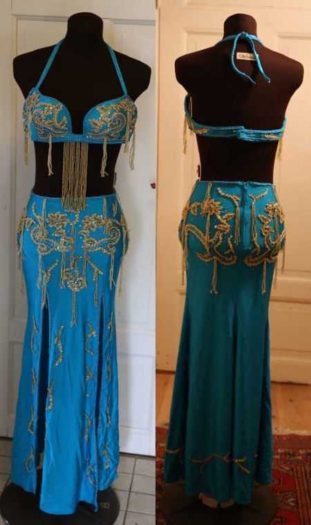 Turkos dräkt i stretch - Till salu av Magdalena via Orientalista Second Hand