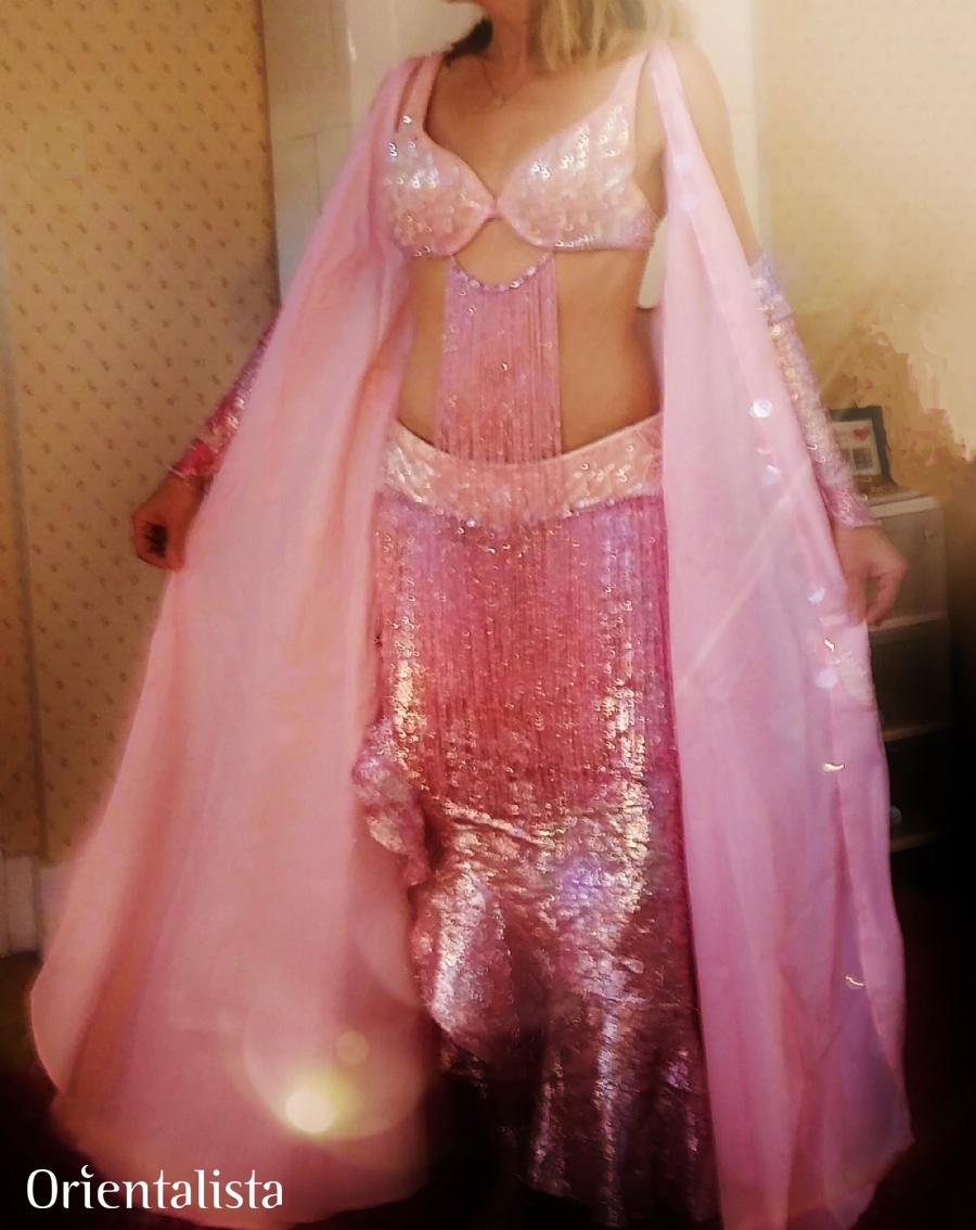 Professionell magdansdräkt från Egypten - Till salu av Anna I via Orientalista Second Hand